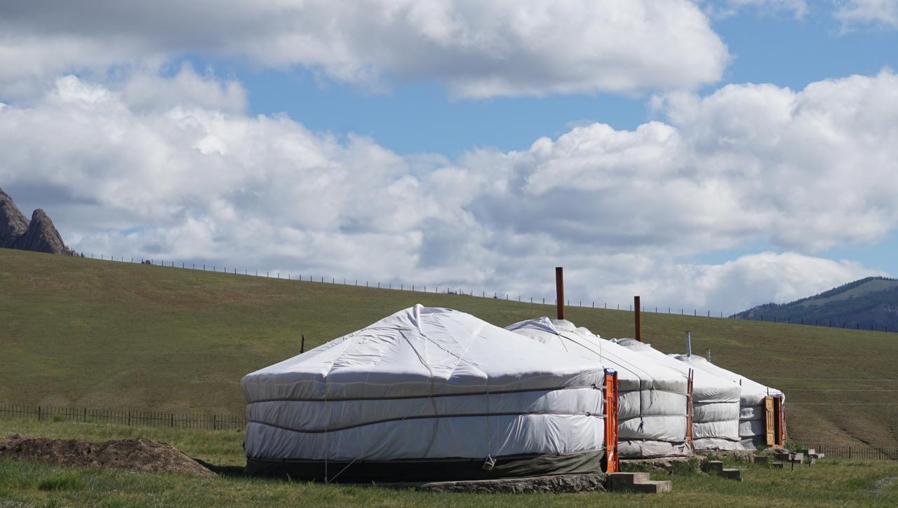My Mongolia Eco Ger Camp Nalayh Exterior foto