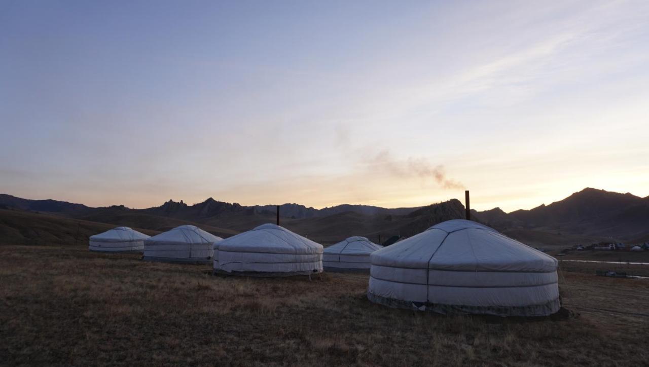 My Mongolia Eco Ger Camp Nalayh Exterior foto